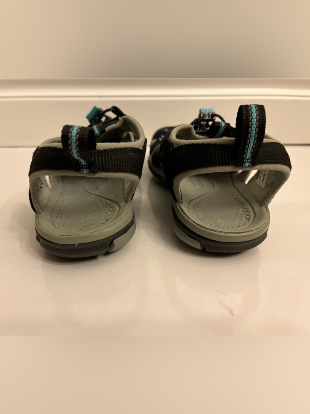 Keen Clearwater CNX Hiking Water Shoes Women Size 7.5 7 1/2 Black 1016298 - Picture 7 of 11